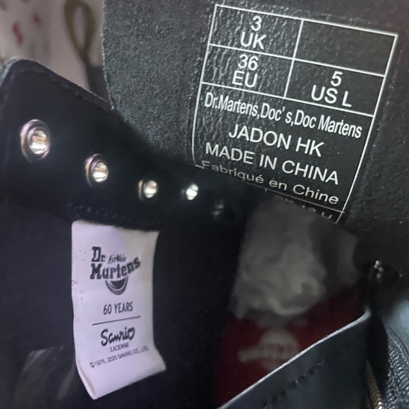 Dr. Martens Jadon’s women’s Hello Kitty Sanrio Platform boots - Picture 8 of 8